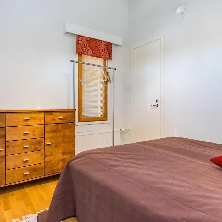 Karhunvartijan Pirtti C4 By Interhome